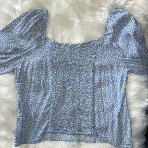 Sold_H&M Floral Print Blouses- Different Styles - Preloved. Like New - Picture 2 of 8